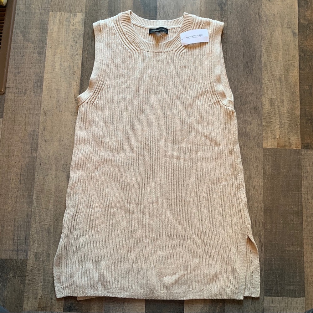 NWT banana republic sweater tank cream XS